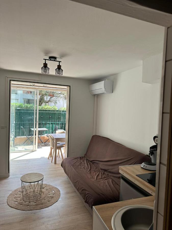 Charmant Studio Neuf 150M Plage Sur Avenue Principale Climatise Et Parking Cavalaire-sur-Mer Exterior photo